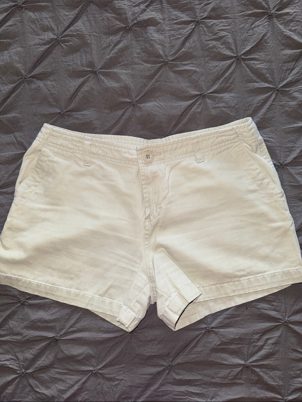 Old Navy Cream Women's Cotton Bermuda Shorts
